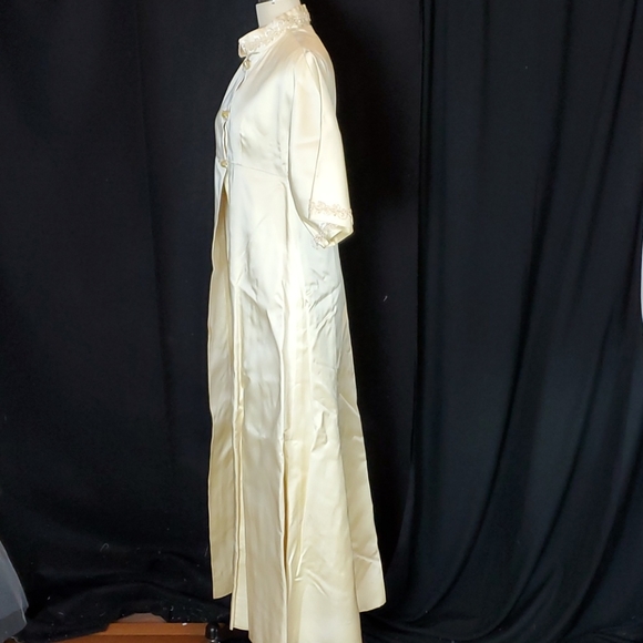 Vtg heavy satin bridal coat, S/M, cream, wedding - Picture 6 of 10